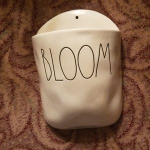 Rae Dunn BLOOM Planter